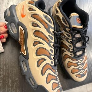 Nike Beige and Black Sneakers with Orange Accents